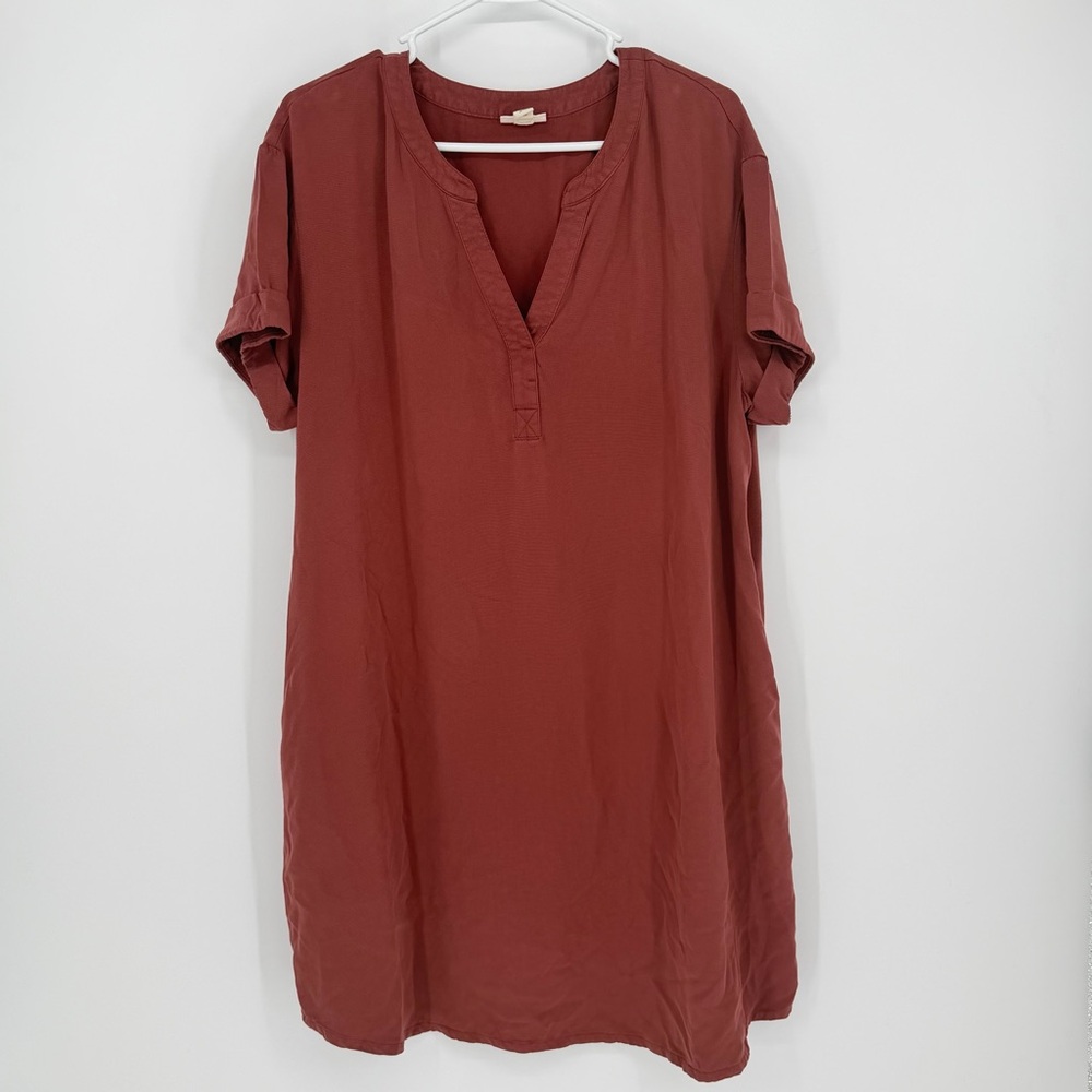 Short Sleeve Flowy T-shirt Dress with Pockets